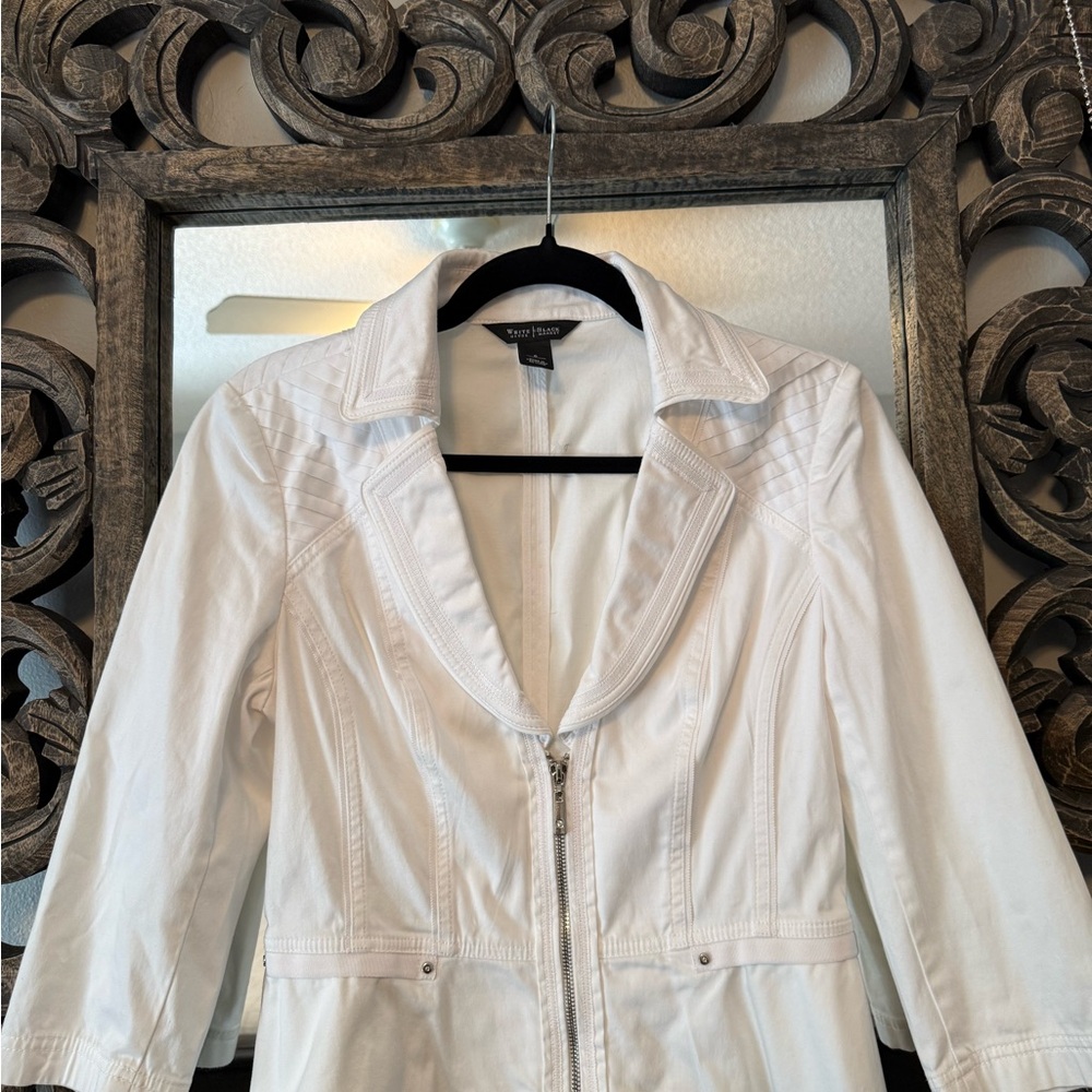 White House Black Market Ivory Blazer with Zipper